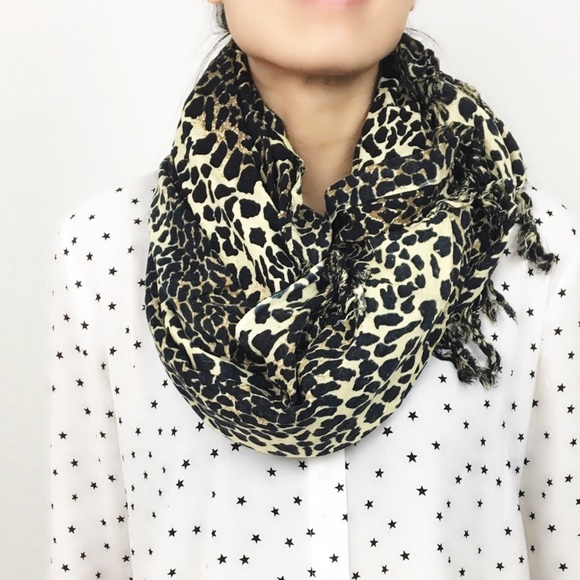 SOFT high end leopard scarf - Picture 6 of 7